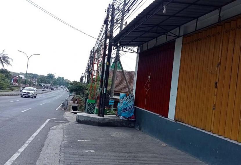 Gerombolan Pemotor Beraksi di Pasuruan, Bacok Pemilik Warkop Lalu Rampas Tas