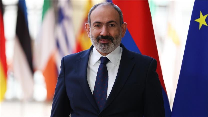 Presiden Armenia Armen Sarkissian pada Senin (2/8) mengangkat Nikol Pashinyan sebagai perdana menteri menyusul kemenangan partainya dalam pemilihan pada Juni.