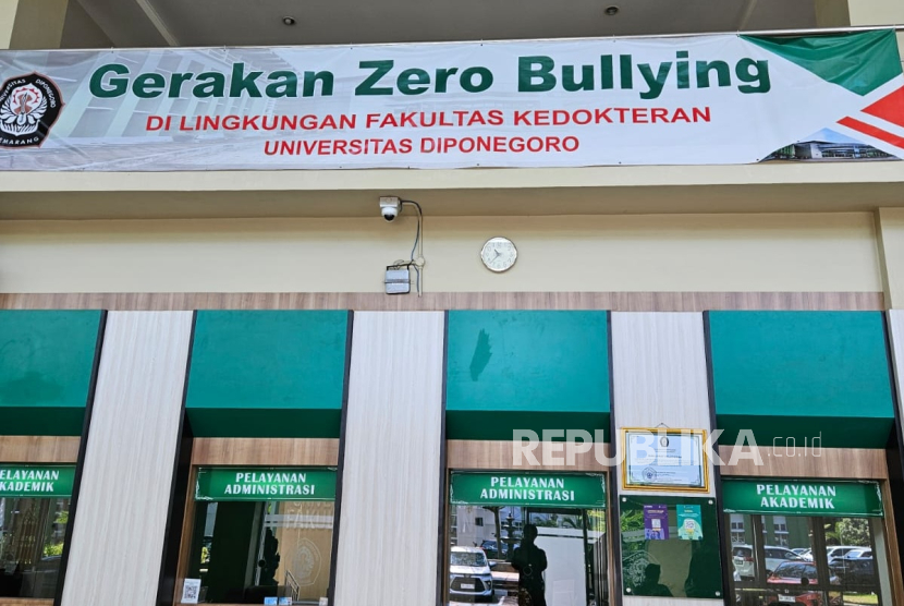 Suasana Fakultas Kedokteran Universitas Diponegoro, Semarang, Jawa Tengah, Kamis (15/8/2024). Undip mengaku adanya bullying di PPDS dan telah meminta maaf kepada publik.