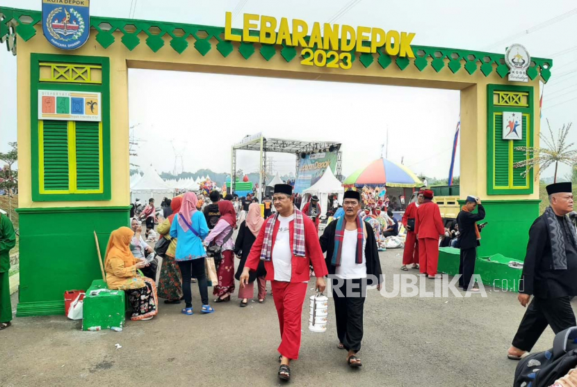 Ribuan orang menghadiri acara Lebaran Depok 2023 di Gardens at Candi Sawangan, Kecamatan Bojongsari, Kota Depok, Jawa Barat, Sabtu (20/05/2023).