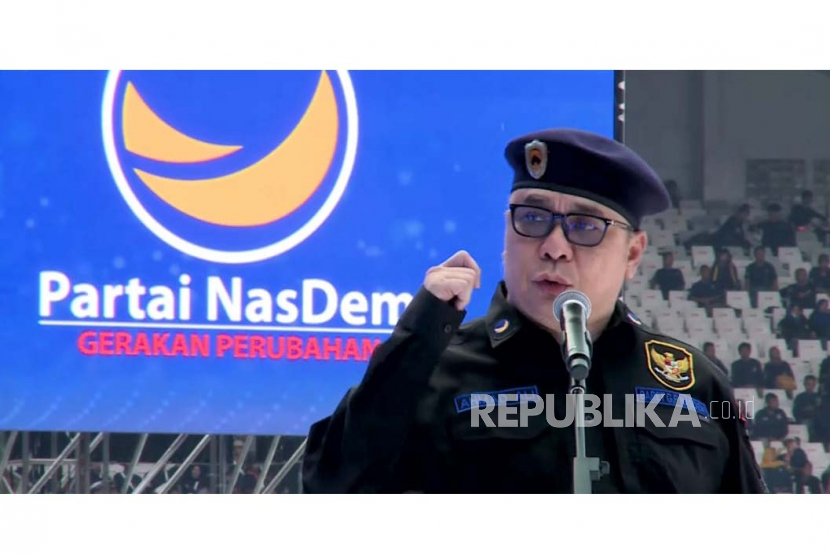 Wakil Ketua Umum Partai Nasdem sekaligus Ketua Panitia Pelaksana Apel Siaga Perubahan, Ahmad Ali dalam pidatonya di Stadion Gelora Bung Karno (GBK), Jakarta, Ahad (16/7/2023).