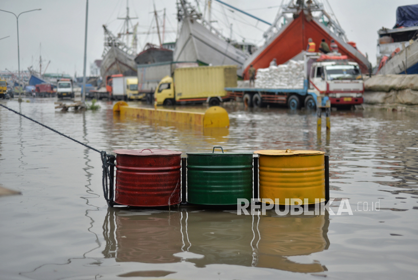 Kondisi banjir rob di Pelabuhan Sunda Kelapa, Jakarta Utara (ilustrasi)