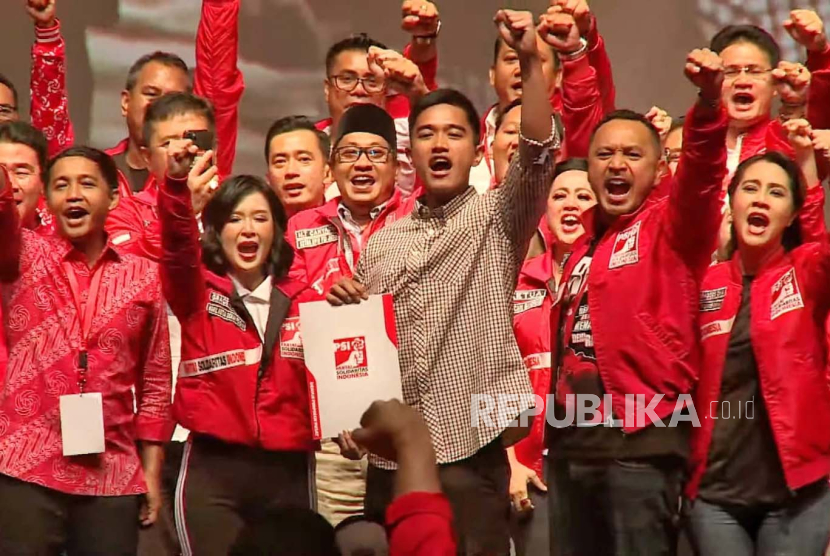 Partai Solidaritas Indonesia (PSI) resmi mengangkat putra Presiden Joko Widodo (Jokowi), Kaesang Pangarep sebagai Ketua Umum partai tersebut untuk periode 2023-2028, di Djakarta Theater, Jakarta, Senin (25/9/2023) malam. 