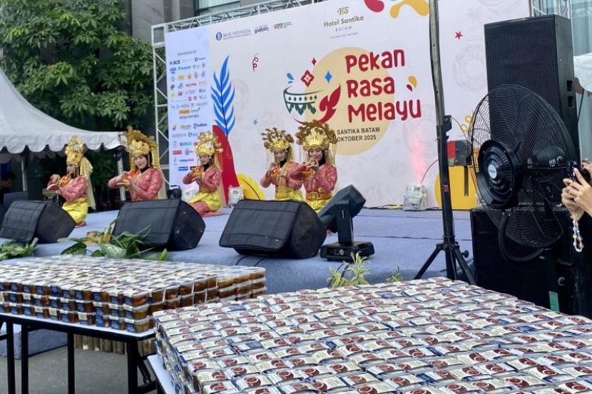 BI Kepri Pecahkan Rekor MURI dengan 1.118 Porsi Ikan Asam Pedas