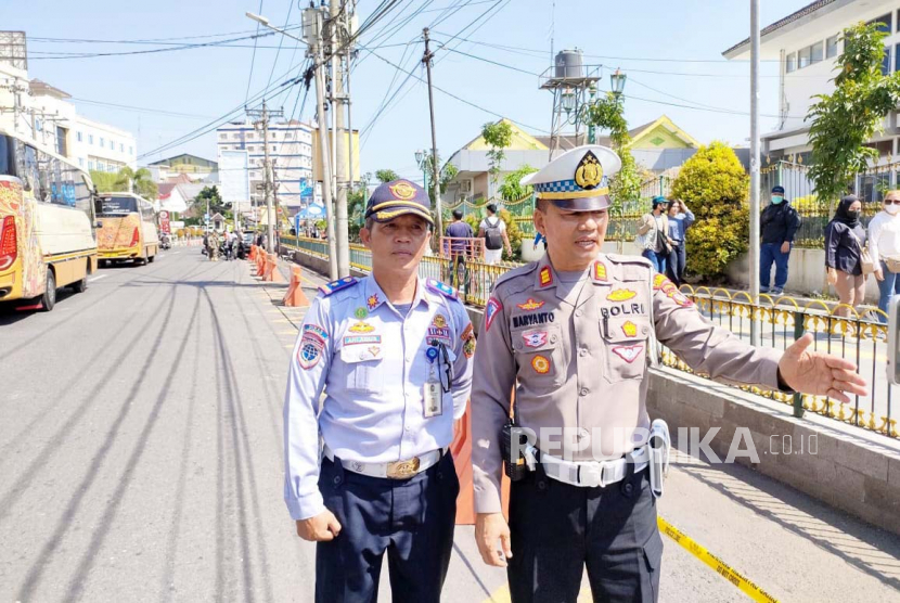 Kepala Satuan Lalu Lintas (Satlantas) Polresta Yogyakarta AKP Maryanto (kanan).