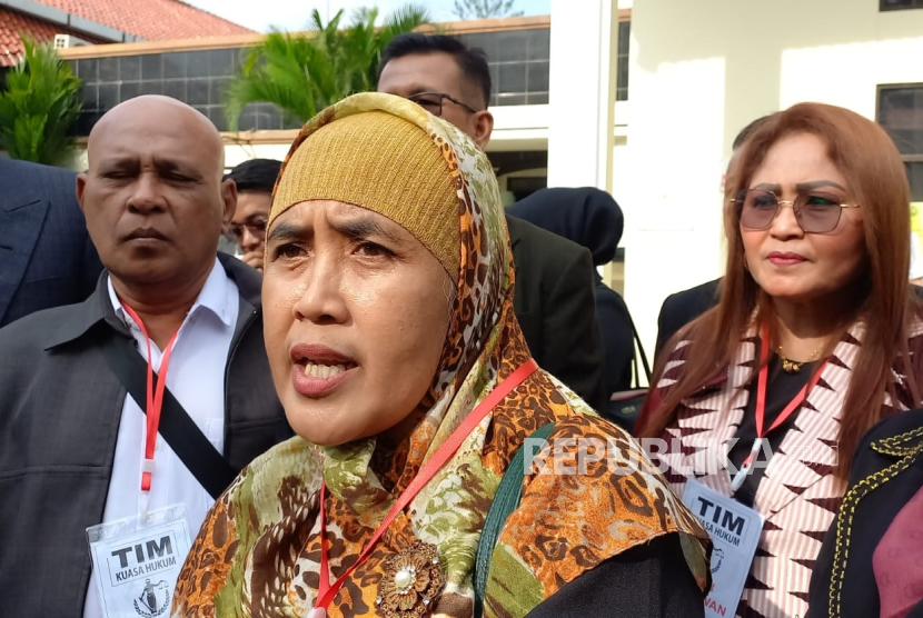 Rombongan kuasa hukum Pegi Setiawan tersangka kasus pembunuhan Vina dan Eky di Cirebon tahun 2016 silam mendatangi Pengadilan Negeri Bandung untuk menghadiri sidang praperadilan, Senin (24/6/2024).