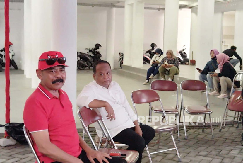 Respon ketua DPC PDIP Kota Solo FX Rudy soal hasil quick count dari sejumlah lembaga survei yang sementara Paslon 02 Prabowo-Gibran unggul, Rabu (14/2/2024).