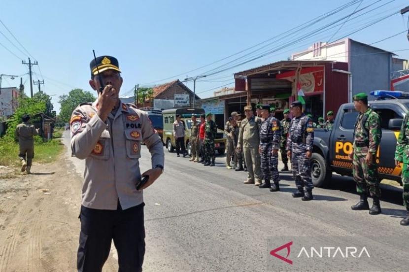 Polres Batang-TNI giatkan patroli cegah pergerakan massa.