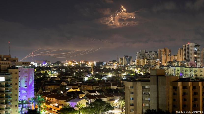 Bentrokan Berlanjut, Jet Tempur Israel Kembali Menyerang Jalur Gaza