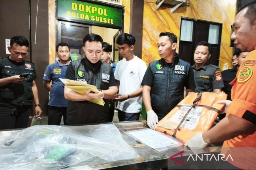 Tim SAR Serahkan Body Part Korban Pesawat ATR untuk Identifikasi
