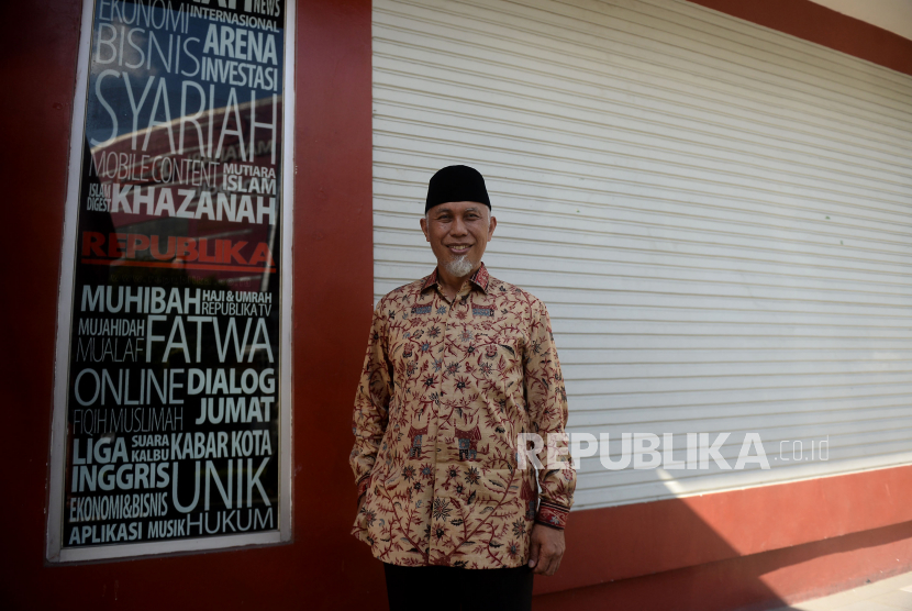 Gubernur Sumatera Barat Mahyeldi Ansharullah saat berkunjung ke kantor Republika. Gubernur Sumatra Barat Mahyeldi mengatakan mayoritas kasus terkonfirmasi positif covid-19 hari ini di Sumbar merupakan orang tanpa gejala (OTG). Hari ini, Rabu (21/4) ada 514 orang warga Sumbar dinyatakan positif covid-19.