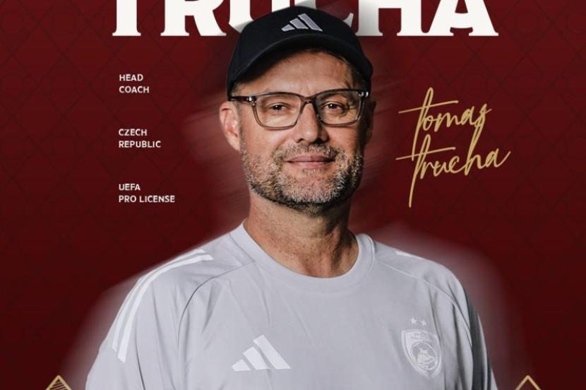 PSM Makassar Tunjuk Tomas Trucha sebagai Pelatih Baru