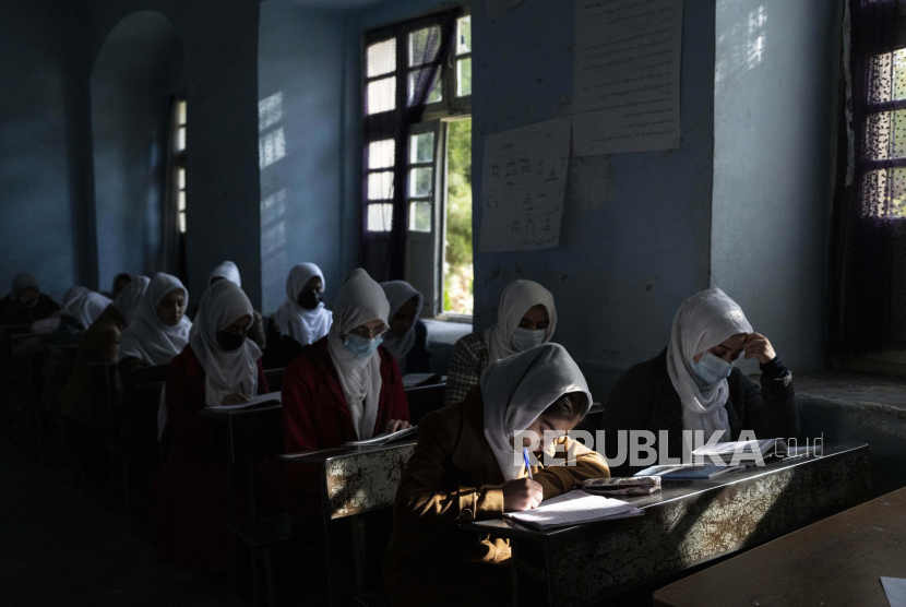Taliban Menutup Sekolah Perempuan yang Sempat Dibuka (ilustrasi).