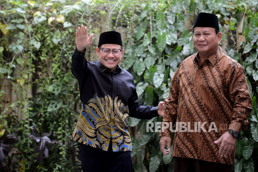 Ketua Umum Partai Gerindra Prabowo Subianto bersama Ketua Umum PKB Muhaimin Iskandar. Pengamat sebut manuver yang dilakukan PKB mirip Demokrat untuk dapat jatah cawapres.