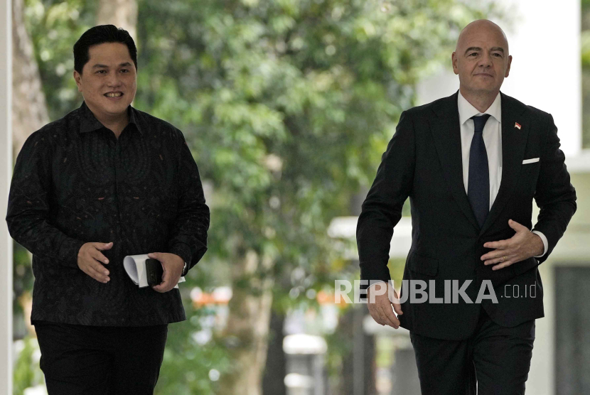 Erick Thohir bersama Presiden FIFA Gianni Infantino