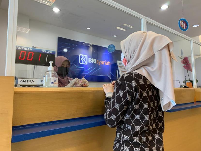 Transaksi Online BRI Syariah Sampai 78,6%