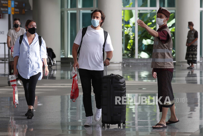  Wisatawan asing tiba di Bandara Internasional Ngurah Rai di Bali.