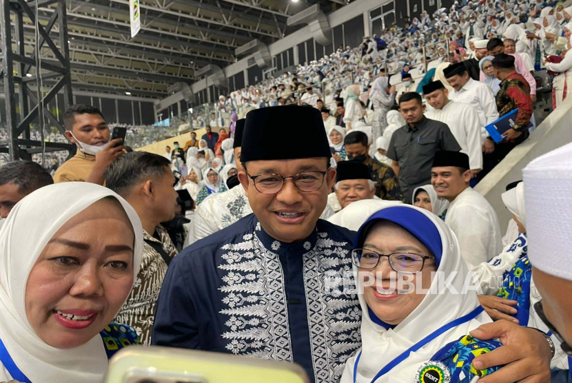 Mantan Gubernur DKI Jakarta, Anies Baswedan di acara Milad ke-42 tahun BKMT di Istora Senayan, Jakarta, Selasa (21/2/2023).