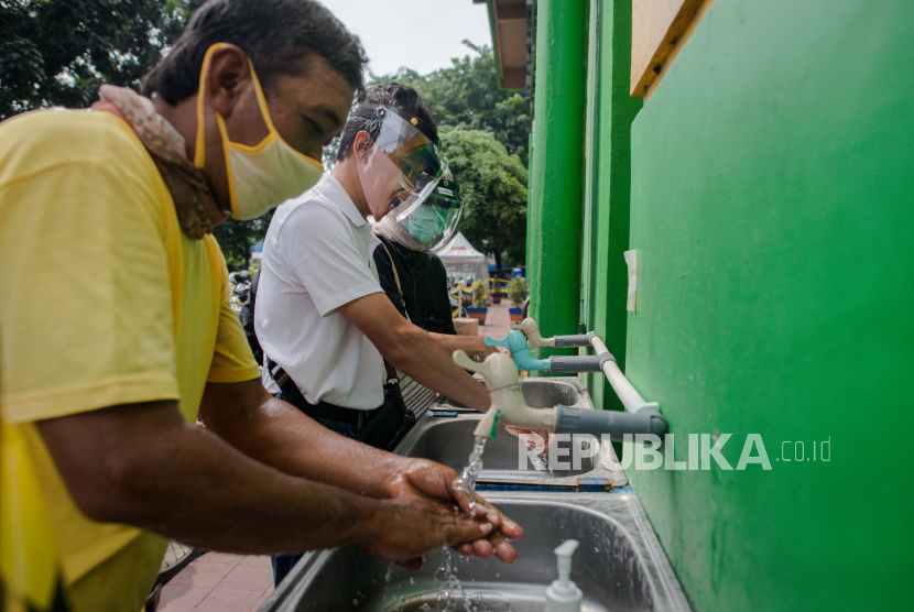  Tim Komunikasi Publik Gugus Tugas Percepatan Penanganan Covid-19 Reisa Broto Asmoro mengingatkan warga untuk lebih rajin mencuci tangan.