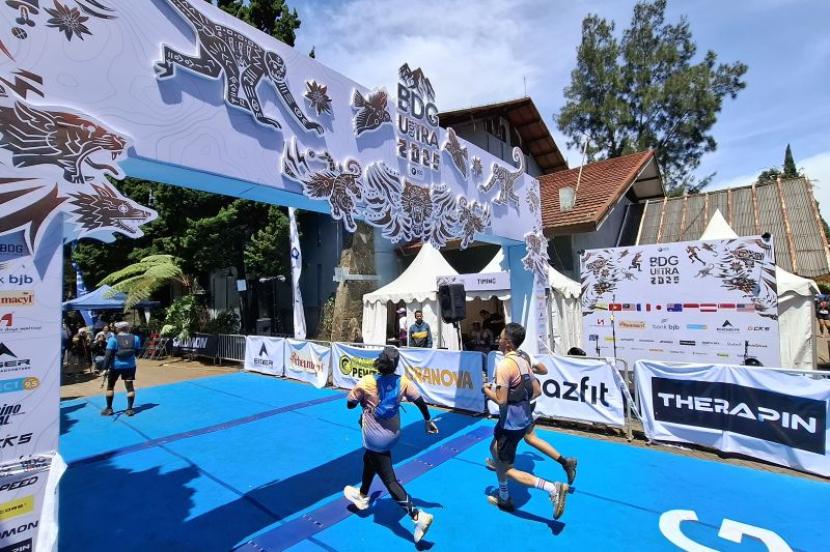 EIGER dukung event lari trail BDG100 Ultra.