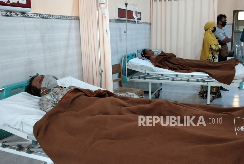Wali Kota Surakarta Provinsi Jawa Tengah FX Hadi Rudyatmo mengatakan empat Puskesmas pembantu (Pustu) di Kota Solo ditutup sementara tidak melayani pasien. Hal itu dilakukan karena empat tenaga medisnya dari hasil pemeriksaan swab dinyatakan positif Covid-19.