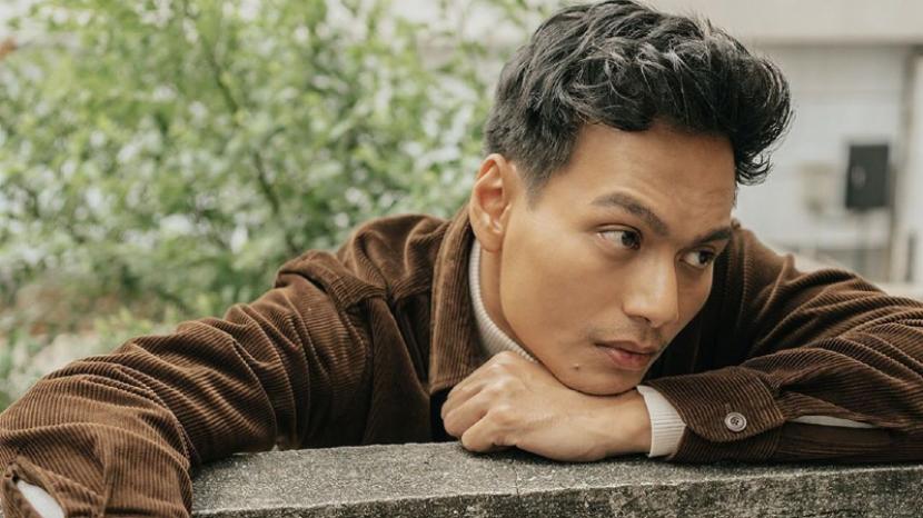 comeback rendy pandugo rilis lagu home republika online comeback rendy pandugo rilis lagu home republika online