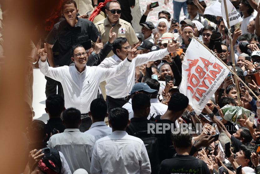 Calon Presiden dan Calon Wakil Presiden nomor urut 1 Anies Baswedan-Muhaimin Iskandar menghadiri kampanye akbar di Jakarta International Stadium, Jakarta, Sabtu (10/2/2024). 