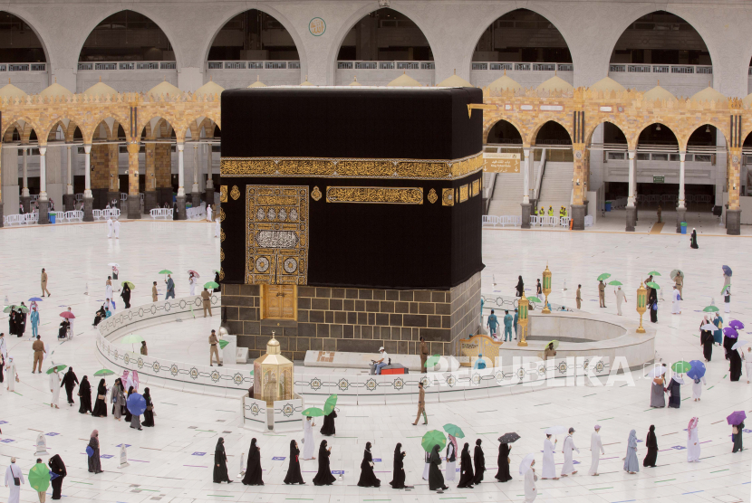 Saudi Izinkan Pemegang Visa Turis Tunaikan Umroh