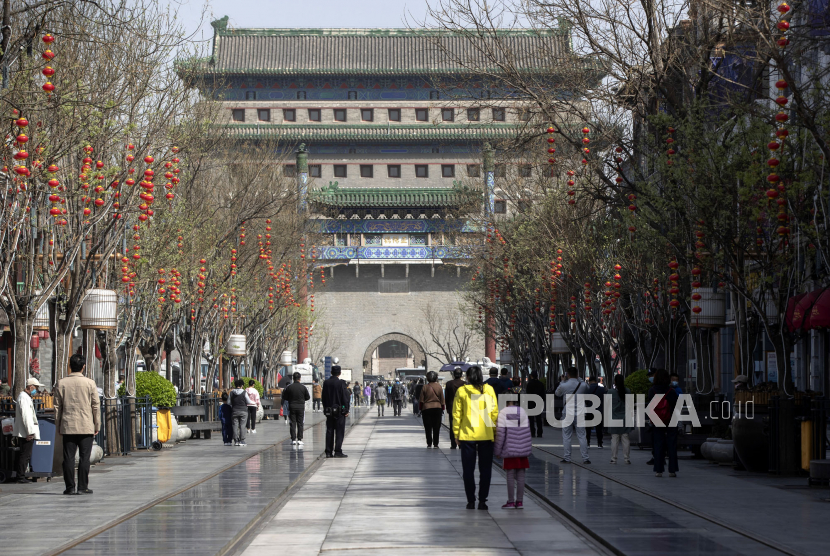Warga China setelah lockdown virus corona diperlonggar