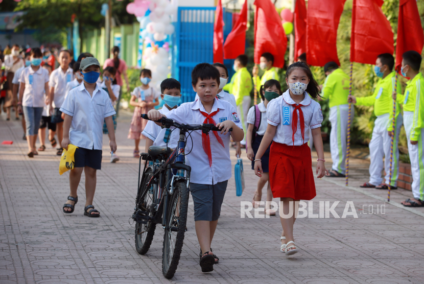 Lebih dari 17 juta siswa di Vietnam akan kembali bersekolah pada Senin (7/2/2022) untuk pertama kalinya dalam sekitar setahun. Ilustrasi.