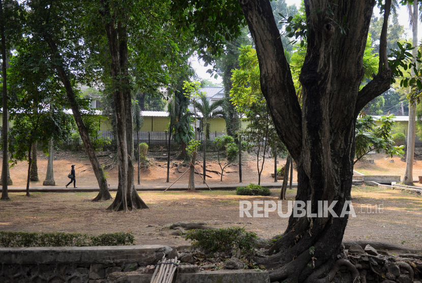 Taman kota (ilustrasi). Pemerintah Kota (Pemkot) Jakarta Barat membangun lagi tiga taman.
