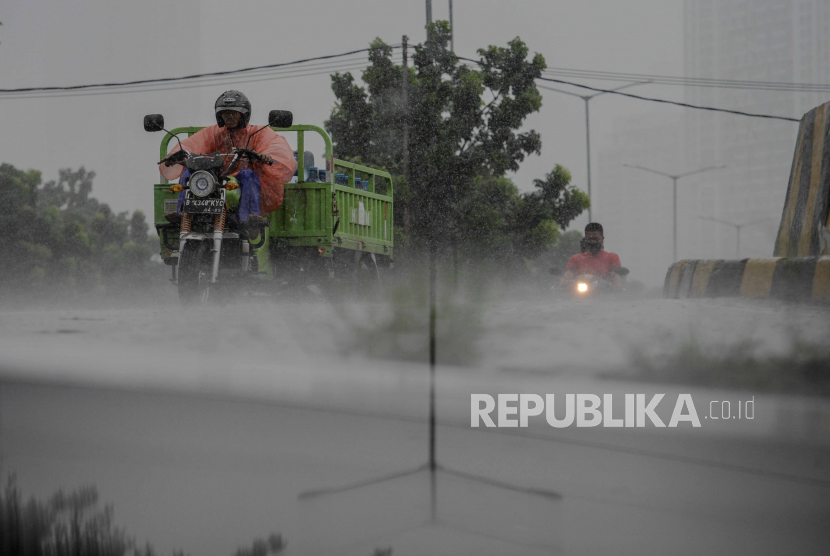 BMKG Ingatkan Potensi Hujan Disertai Petir di Sumut (ilustrasi).