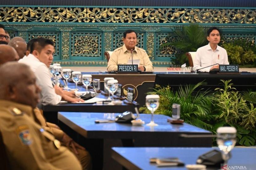 Wapres dampingi Presiden beri arahan buat kepala daerah se-Papua.