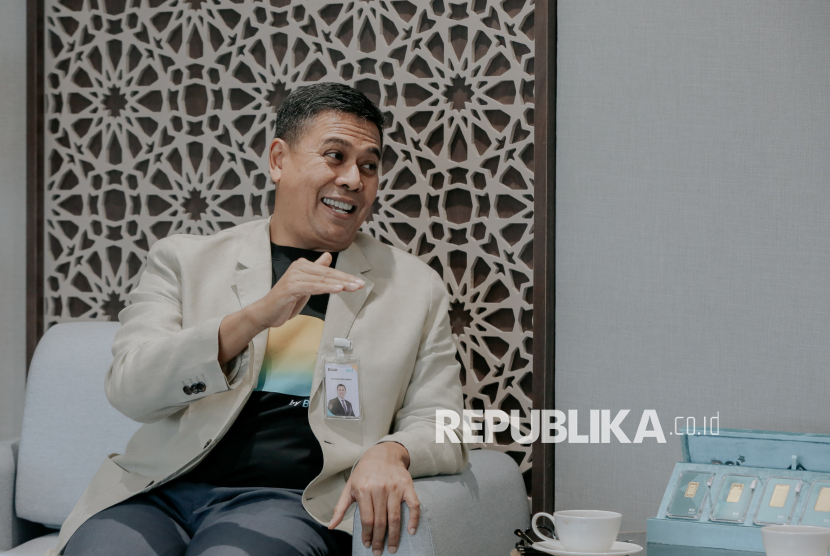 Direktur Utama PT Bank Syariah Indonesia Tbk (BSI) Anggoro Eko Cahyo saat diwawancarai Republika di Jakarta, Jumat (13/2/2026).