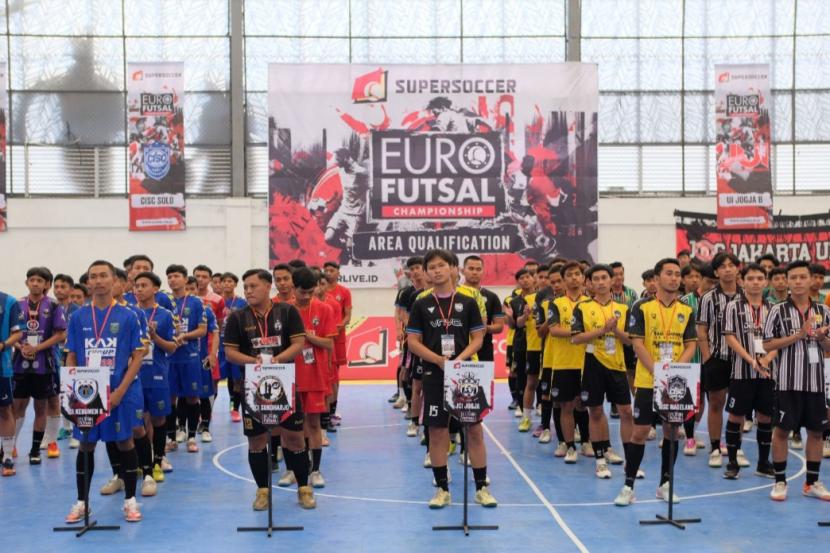 12 tim berbasis fans club sepak bola Liga Eropa yang akan berlaga pada pertandingan yang digelar di GOR Nanggala Jakarta, pada 30 September – 1 Oktober mendatang.
