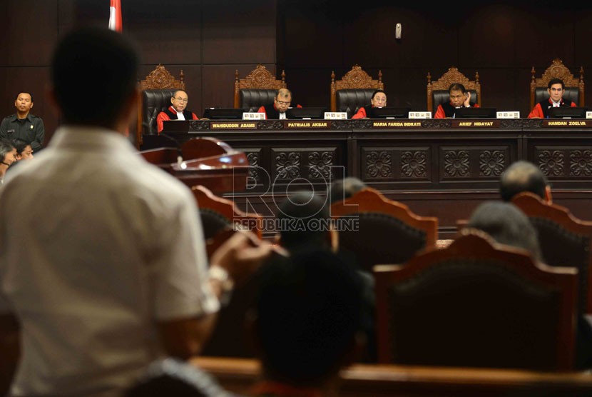  Suasana sidang lanjutan Perselisihan Hasil Pemilihan Umum (PHPU) Pilpres 2014 di Gedung MK, Jakarta, Kamis (14/8). (Republika/Agung Supriyanto)