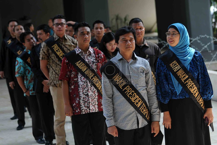  Gladi kotor pelantikan Joko Widodo-Jusuf Kalla sebagai Presiden dan Wakil Presiden terpilih di Gedung MPR, Senayan, Jakarta, Jumat (17/10). (Republika/Agung Supriyanto)