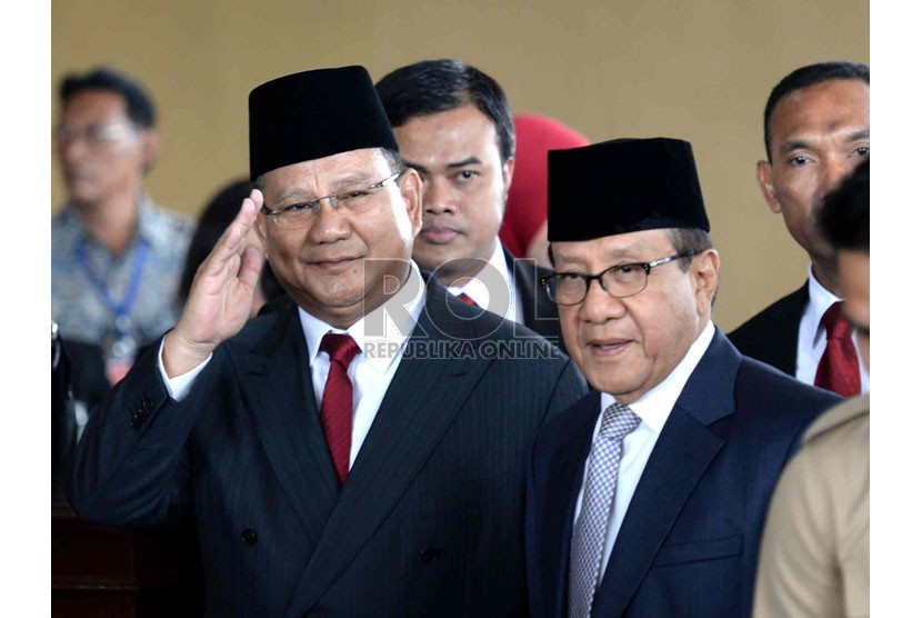   Ketua Umum Gerindra Prabowo Subianto menghadiri acara pelantikan Presiden di Gedung Nusantara, Komplek Parlemen Senayan, Jakarta, Senin (20/10).  (Republika/Wihdan)