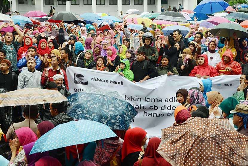 Aksi demo guru honorer di Kota Bandung, Rabu (2/12).