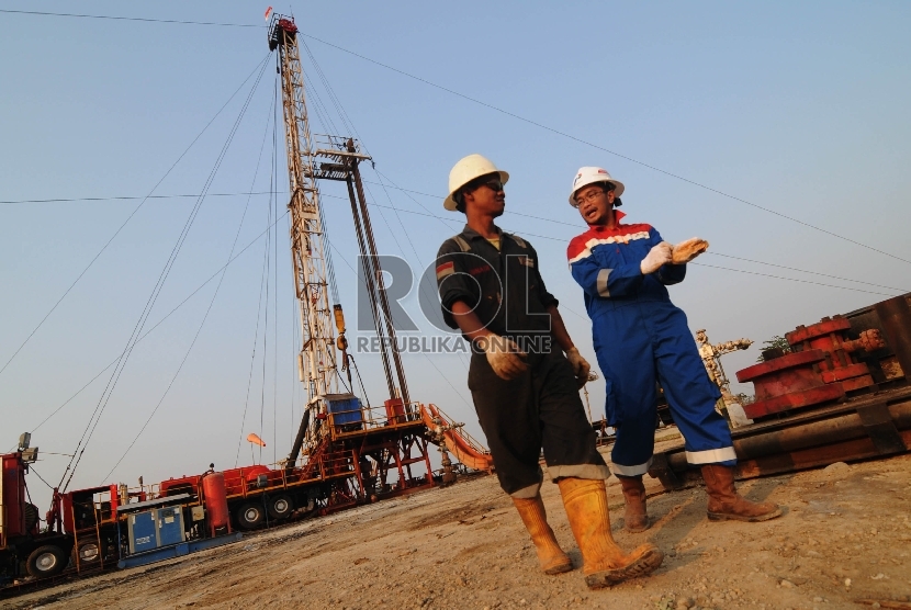 ?Petugas telah melakukan checking pengeboran minyak di kawasan cemara Indramayu PT. Pertamina EP Asset 3 Field Jatibarang, Indramayu, Jawa Barat.