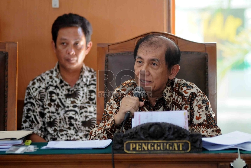 Mantan Dirjen Pajak Hadi Poernomo dalam sidang praperadilan di PN Jakarta Selatan, Jumat (22/5). (Republika/Agung Supriyanto)