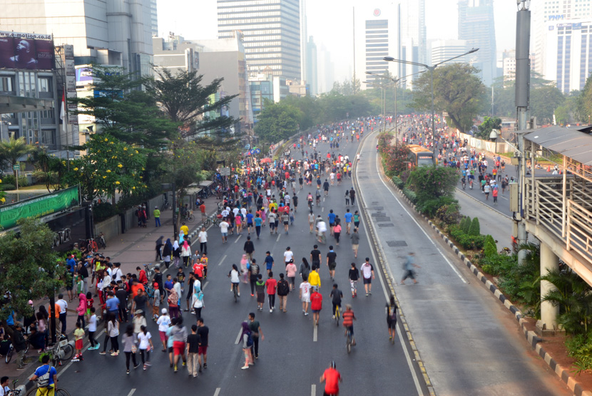  Suasana CFD atau Hari Bebas Kendaraan Bermotor di kawasan Jalan Sudirman – MH Thamrin, Jakarta