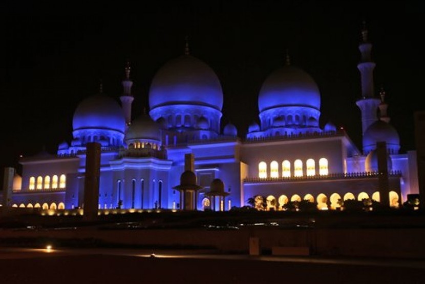 6,6 Juta Pengunjung Datangi Masjid Agung Sheikh Zayed . Masjid Sheikh Zayed di Abu Dhabi.   (AP/Kamran Jebreili)