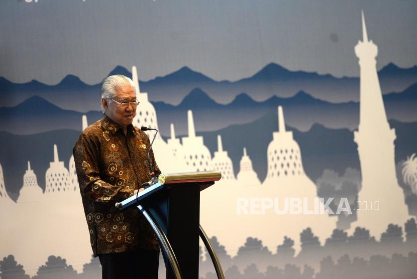 Pembukaan ANPRC 2019. Menteri Perdagangan Enggartiasto Lukita menyampaikan sambutan pada pembukaan konferensi Association of Natural Rubber Producing Countries (ANRPC) 2019 di Yogyakarta, Senin (7/10/2019).