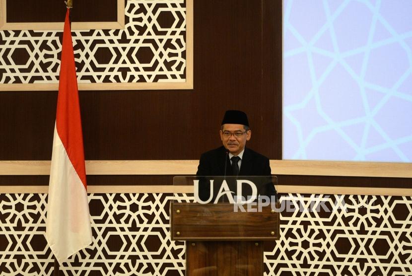 Pelantikan Rektor UAD. Rektor UAD Muchlas menyapaikan sambutan usai pelantikan di Kampus Utama UAD, Yogyakarta, Rabu (9/10/2019).