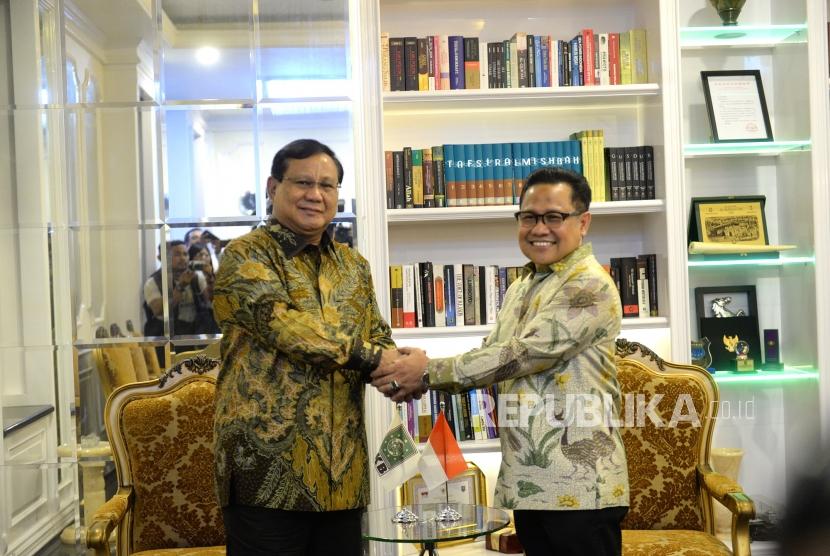 Sabuk Keamanan Bangsa. Ketum PKB Muhaimin Iskandar (kanan) menerima kedatangan Ketum Gerindra Prabowo Subianto di DPP PKB, Jakarta, Senin (14/10/2019).