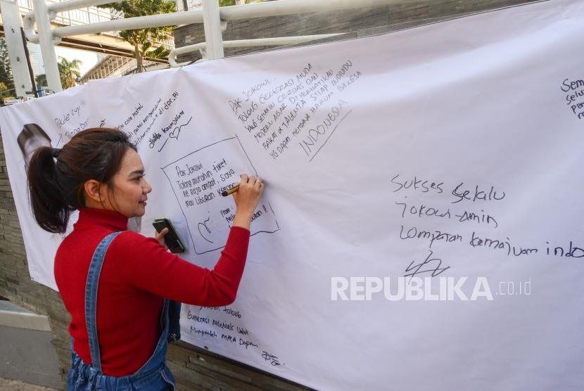 Komunitas Young Penting Indonesia menggelar acara Mimbar Harapan Milenial di Taman Spot Budaya, Dukuh Atas, Jakarta, Sabtu (19/10/2019).