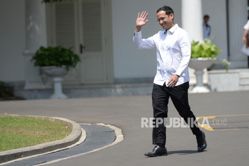 Nadiem Dipanggil Presiden Joko Widodo. Founder Gojek Nadiem Makarim dipanggil Presiden Joko Widodo di Istana Kepresidenan, Jakarta, Senin (21/10).