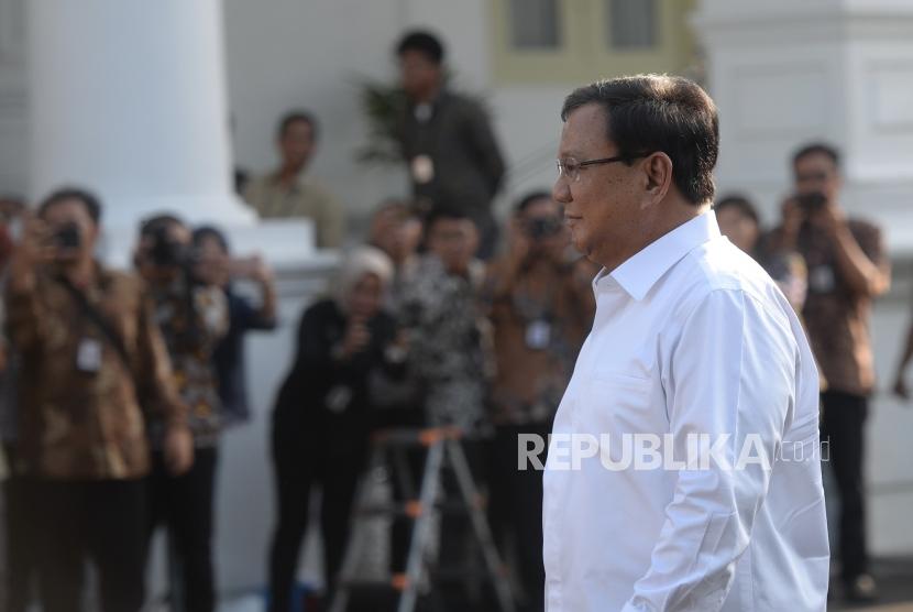 Bertemu Presiden Jokowi. Ketum Gerindra Prabowo Subianto tiba di Istana Kepresidenan untuk bertemu Presiden Joko Widodo, Jakarta, Senin (21/10).