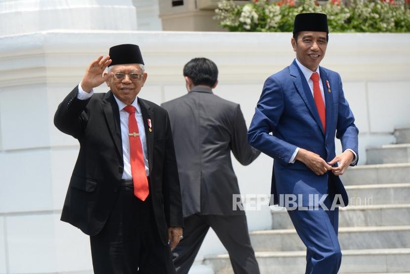 Perkenalan Kabinet Indonesia Maju. Presiden Joko Widodo dan Wapres Maruf Amin usai melantik jajaran Kabinet Indonesia Maju  di Istana Merdeka, Jakarta, Rabu (23/10).